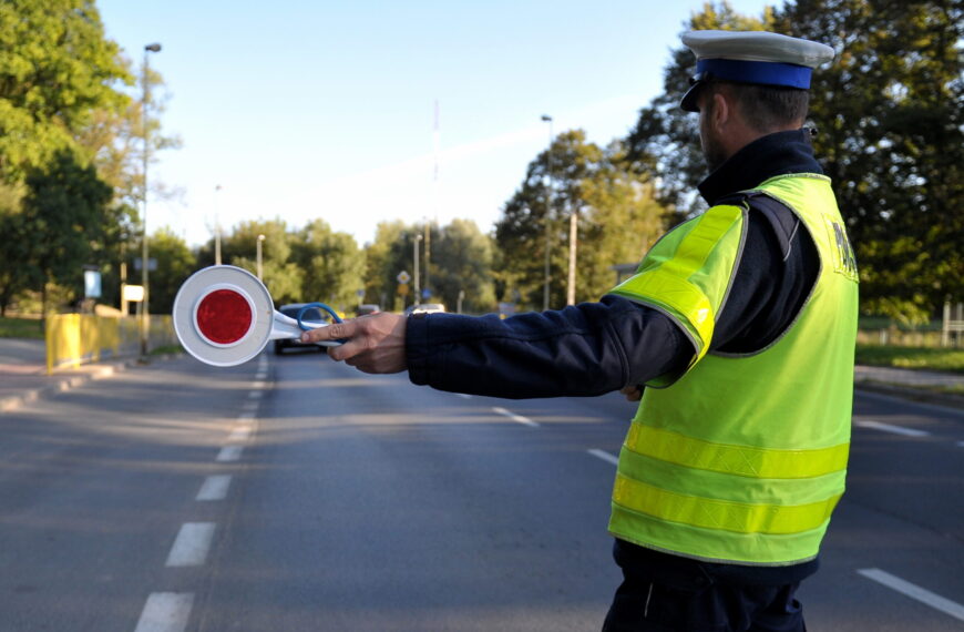 Pijani „kierowcy” na drogach powiatu