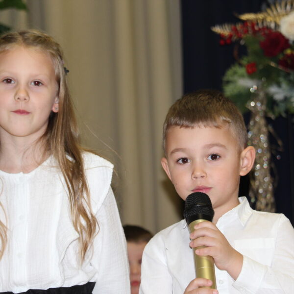 Popołudnie z patriotyczną nutą w Brzezówce